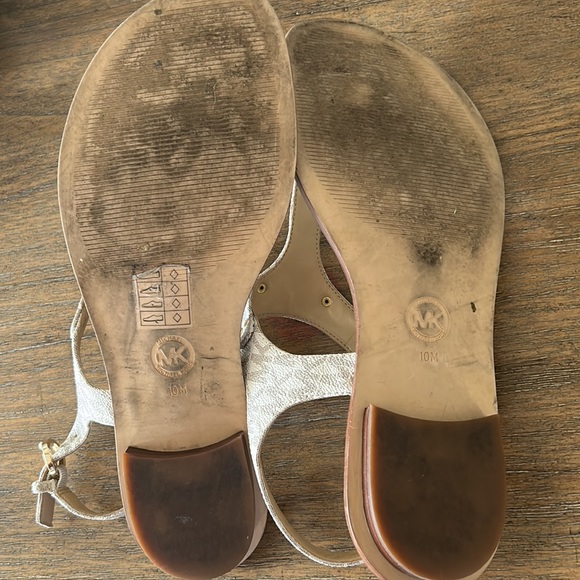 Michel Kors sandals - Picture 6 of 8